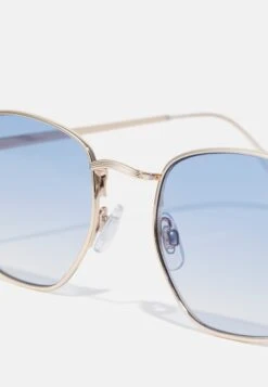 Pier One Unisex - Zonnebril - Light Blue 9 Pier One Unisex - Zonnebril - Light Blue -Chic Verkoop 0cc7c833d02d49929210f35ae3c94d09