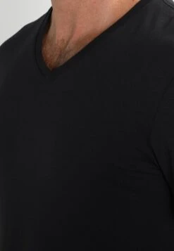 Pier One 2 Pack - T-Shirt Basic - Black -Chic Verkoop 144a18a099e5428c92602fed22a8b338