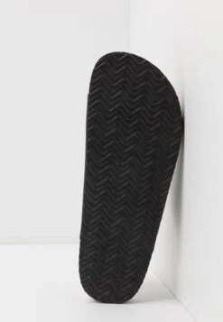 Pier One Unisex - Pantoffels - Brown -Chic Verkoop 23e143c048ee4fd8b5e22a3556ccfbfb