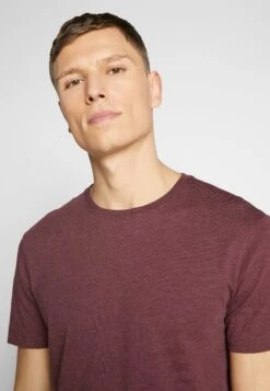 Pier One 3 Pack - T-Shirt Basic - Mottled Bordeaux/White/Blue -Chic Verkoop cff95dbc64f547b193a52d13e024d737