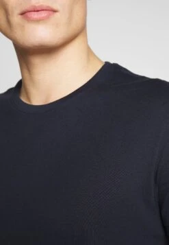 Pier One 2 Pack - T-Shirt Basic - White/Dark Blue -Chic Verkoop de6827f8d2cf4a2c856d09a9d7f8109d