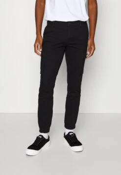 Pier One 2 Pack - Cargobroek - Olive/Black -Chic Verkoop e0bf2536d5a04652937019f4273abb8d