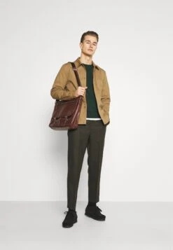 Pier One Basic Crewneck - Trui - Mottled Dark Green -Chic Verkoop eb84a8f377ec474ab86e9d50a09dfb61