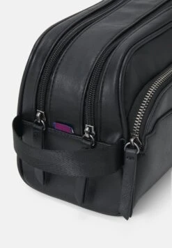 Pier One Toilettas - Black -Chic Verkoop f533c08f73014507a19f0f1471b18552